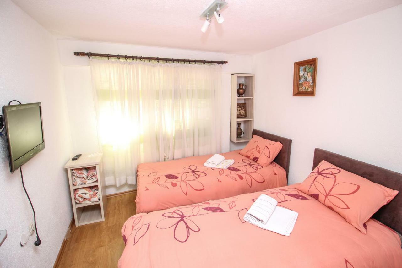 Apartmani Mishe Vevčani 外观 照片
